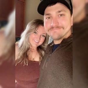 Autumn colored to piece set. Pants and crop tank. Waffle material.